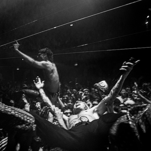  Fred again.., CA7RIEL & Paco Amoroso  – Beto's Horns (Atlantic UK)